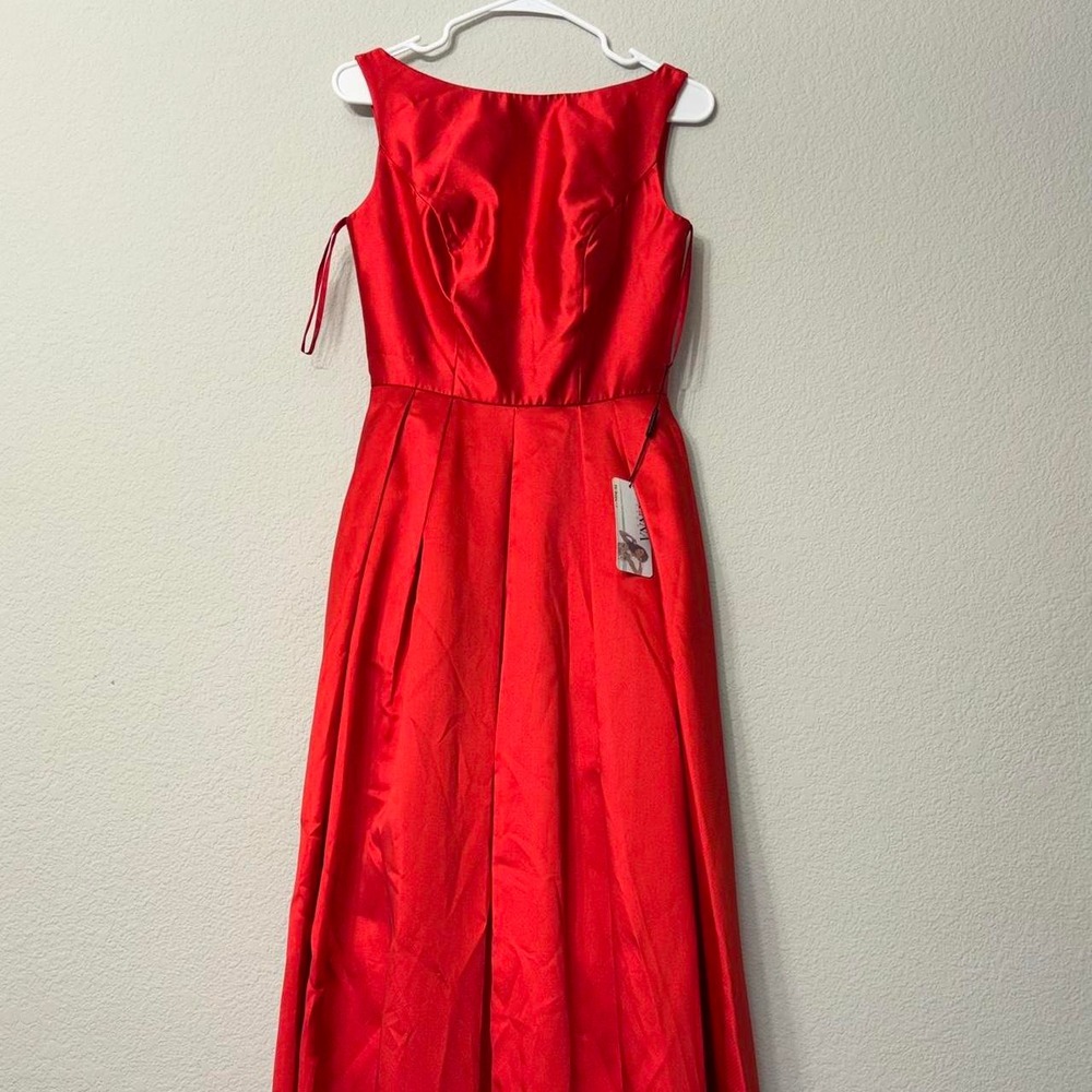 NWT Vienna Prom Dress Red Satin Classic Boat Neck Pleated A Line Skirt Size 2